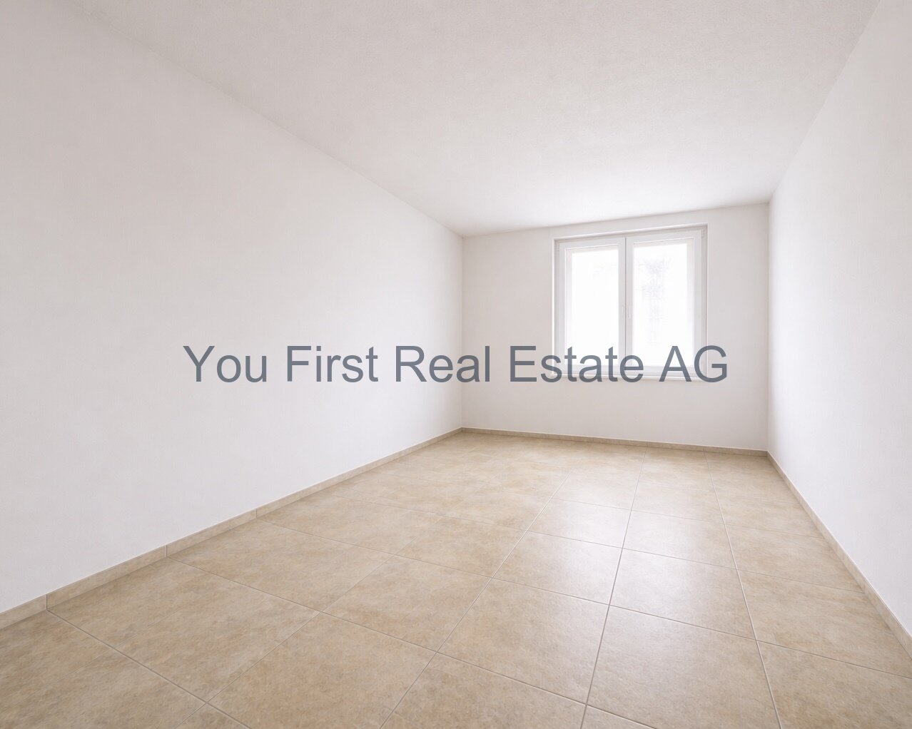 Stilvoll renovierte 3.5-Zimmerwohnung im Erstbezug mit Balkon und Garage