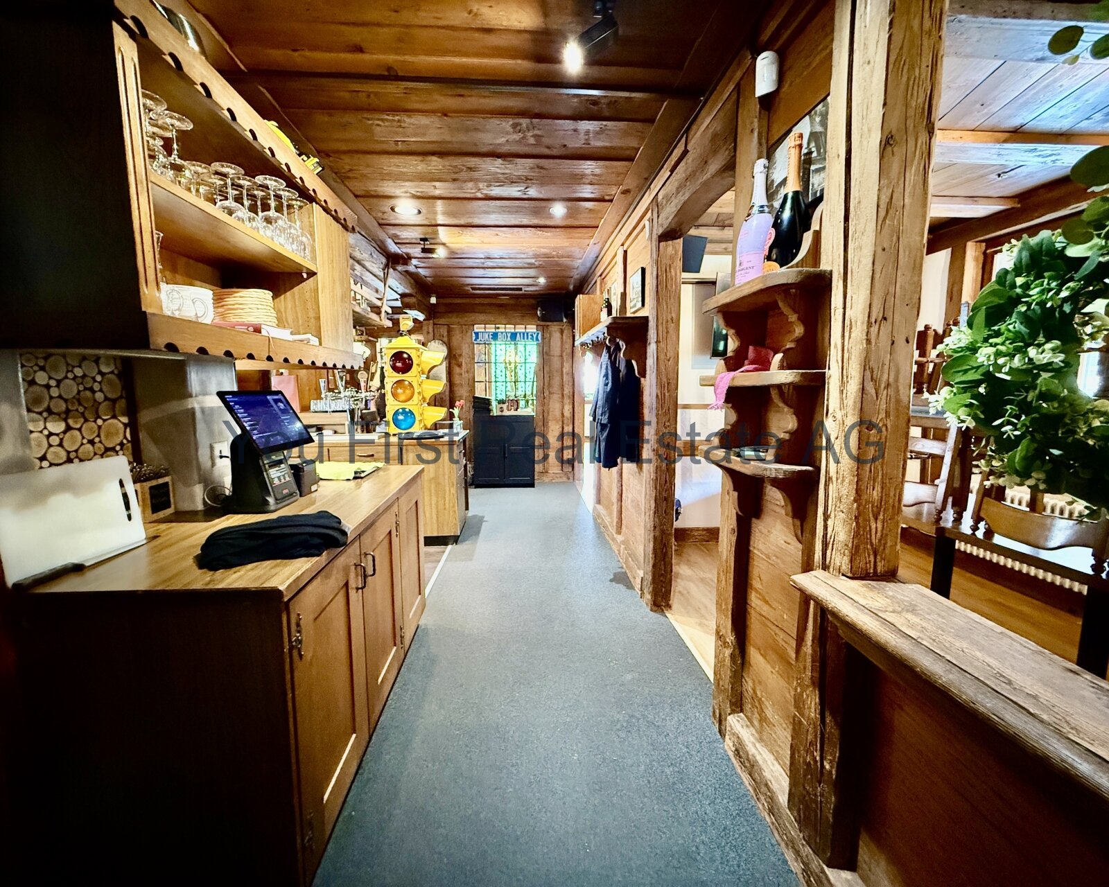 ERFOLGSLOKAL IN AARWANGEN – STILVOLLE MUSIKBAR & RESTAURANT MIT TERRASSE, EVENTBEREICH UND RIESIGEM POTENZIAL