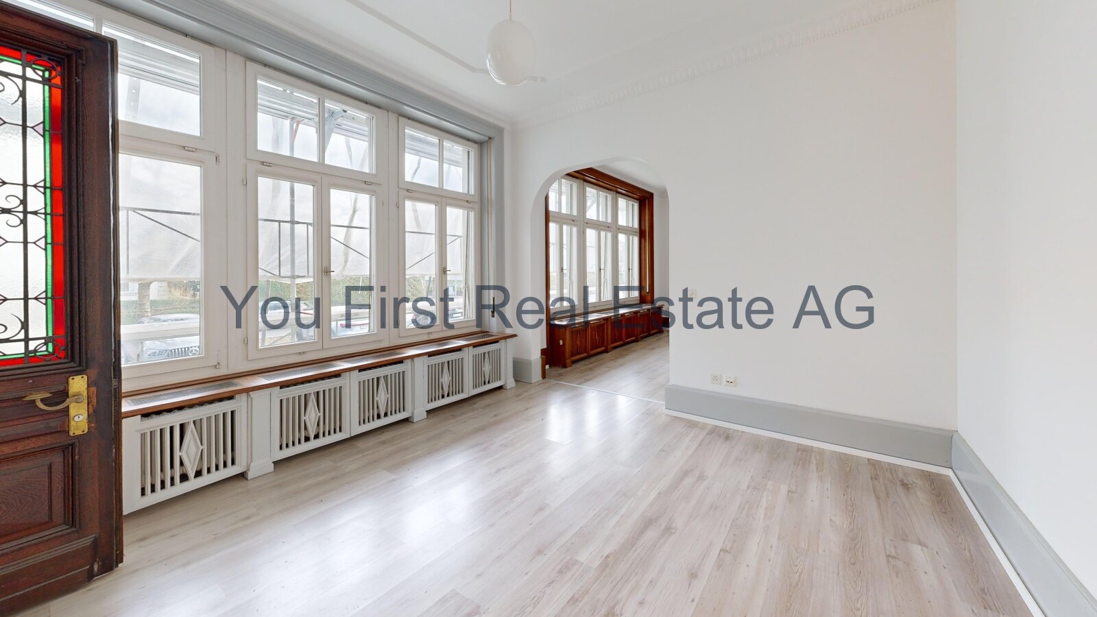 Repräsentative Büroräumlichkeiten mit historischem Charme und stilvoller Architektur