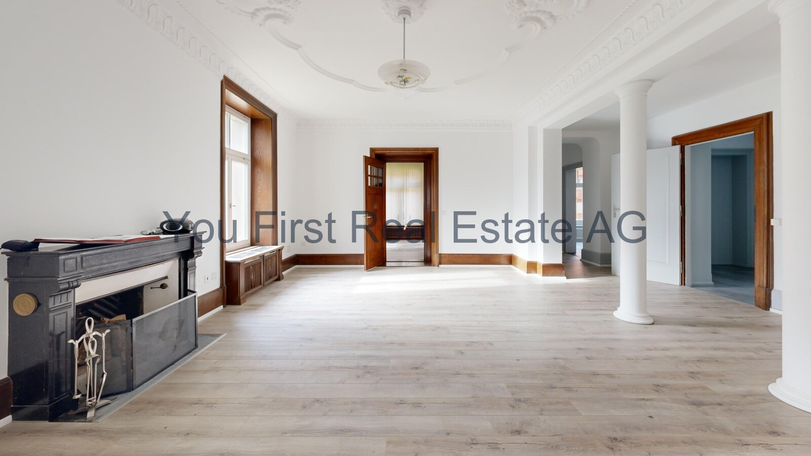 Repräsentative Büroräumlichkeiten mit historischem Charme und stilvoller Architektur