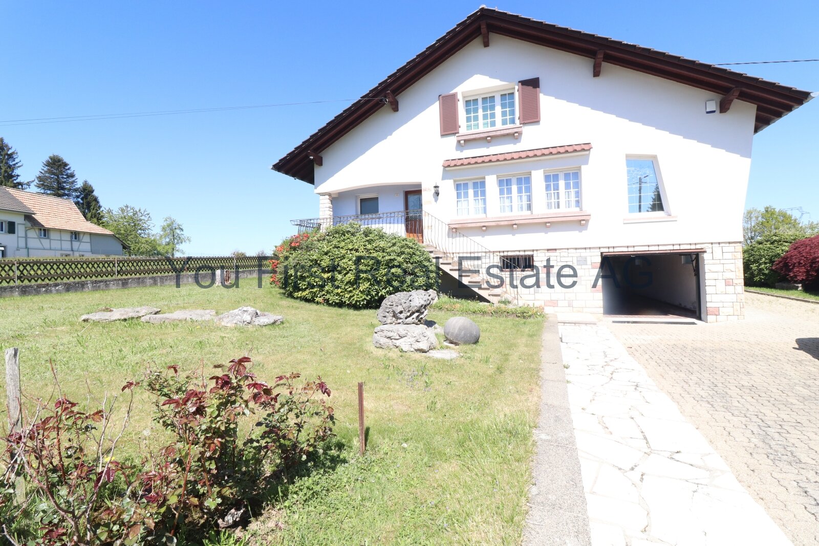 150 m² Wohnfläche statt Studio – Willkommen in Frankreich!