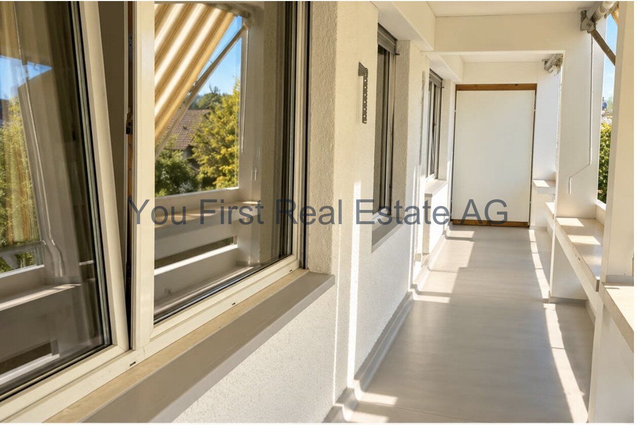 Ein Hauch von Luxus an der Längistrasse – mit Balkon