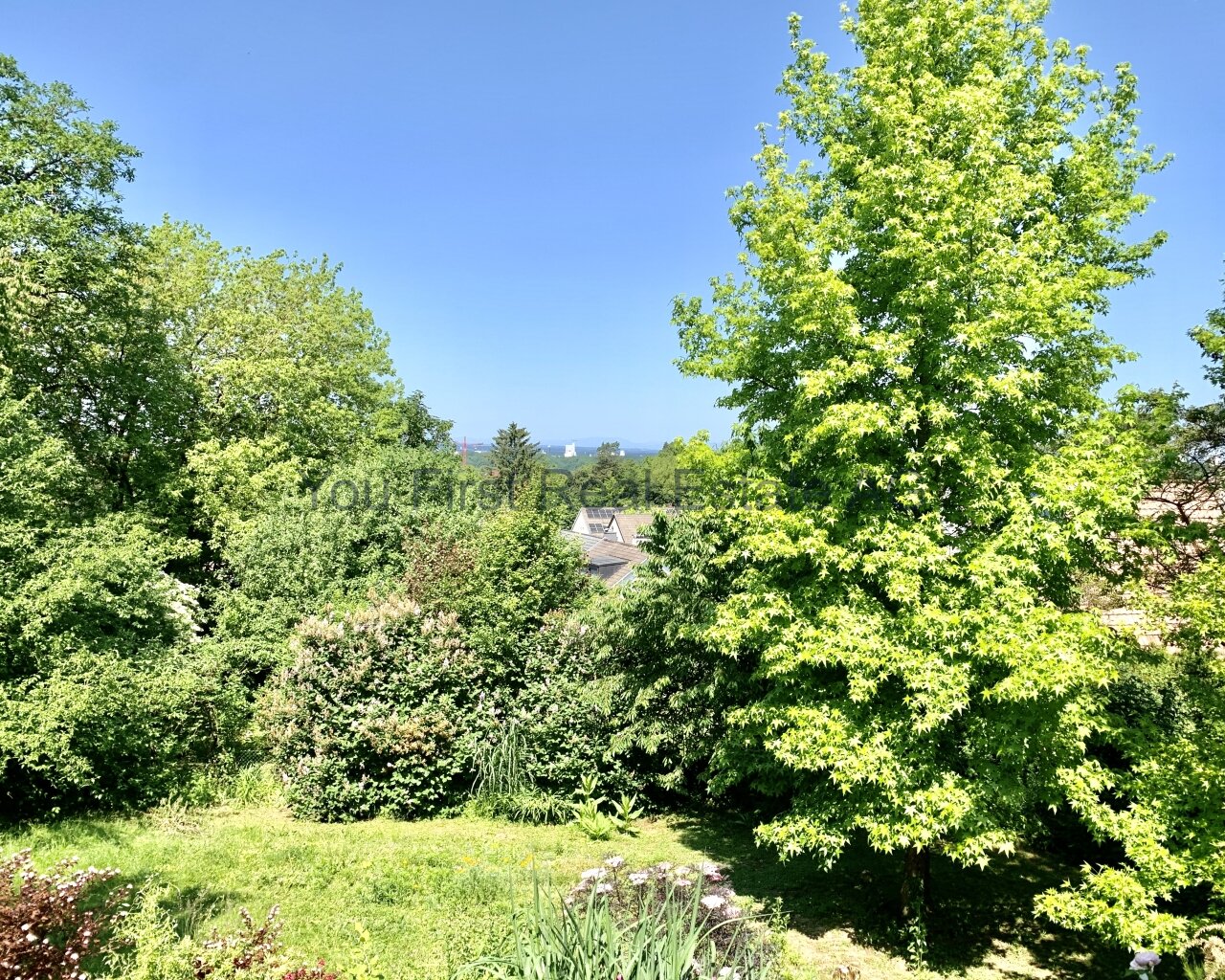 Romantischer Charme eingebettet im Grünen