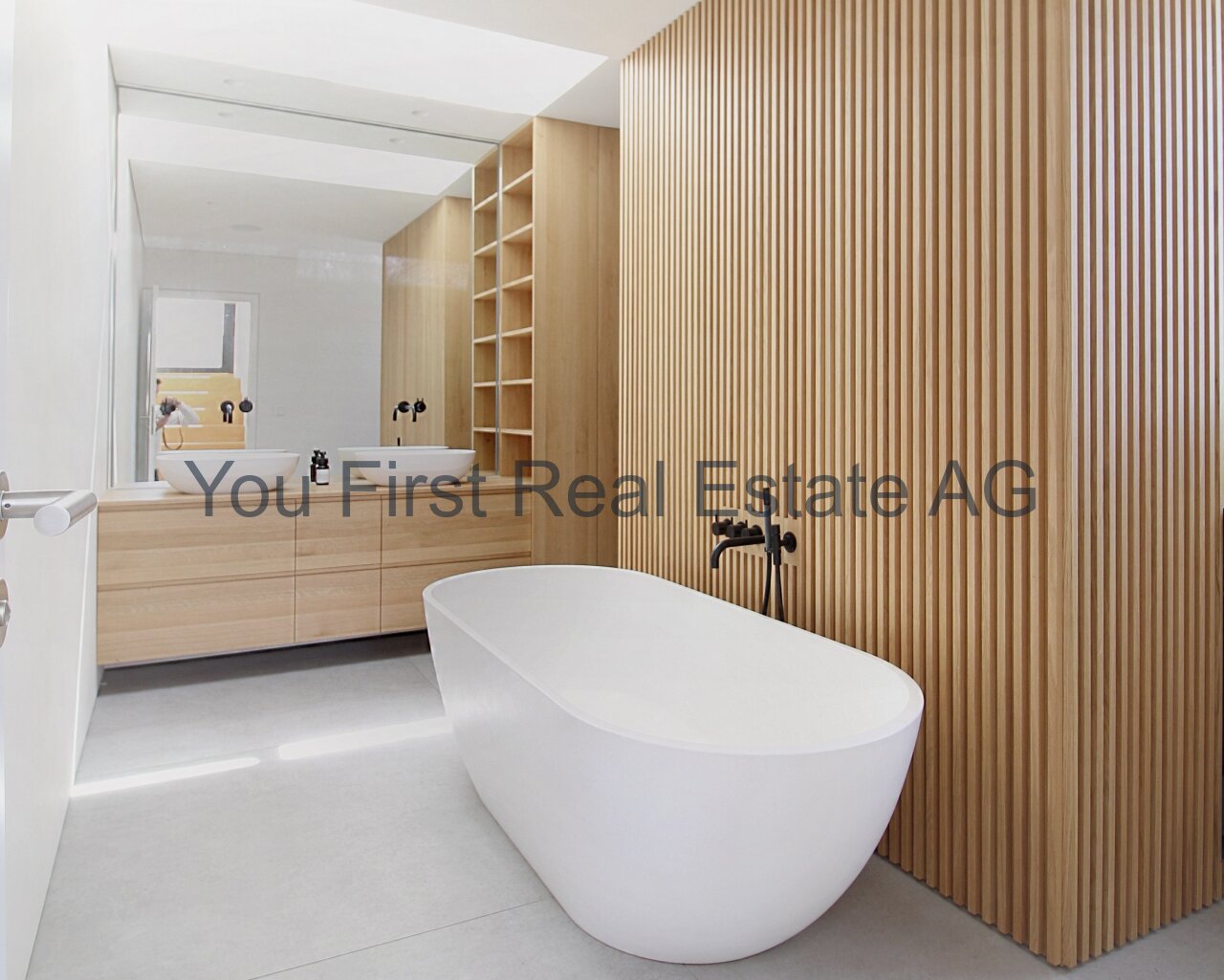 VERKAUFT -Neubau Luxus Villa mit Fernsicht