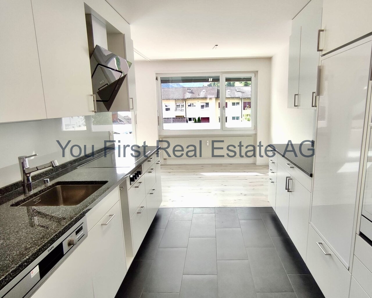 Top Attikawohnung mit grossem Balkon