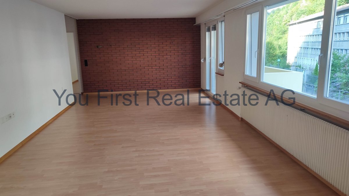 4.5 Zimmer Wohnung mit grosser Terrasse + Balkon