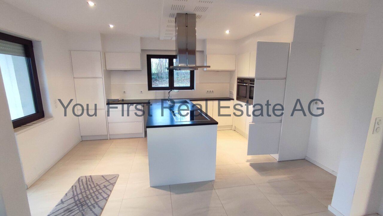 VERKAUFT - Weitblick über Hagenthal le Bas direkt am Golfplatz