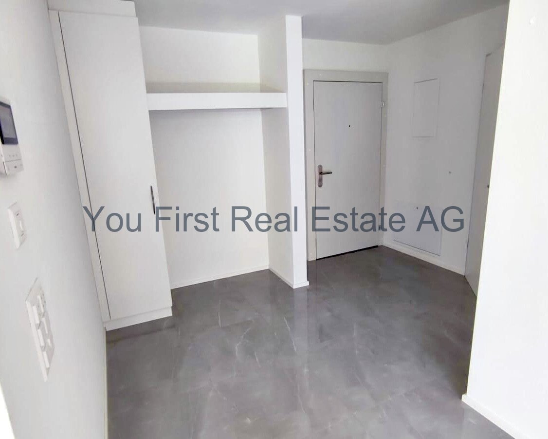 Studio mit großem Balkon 