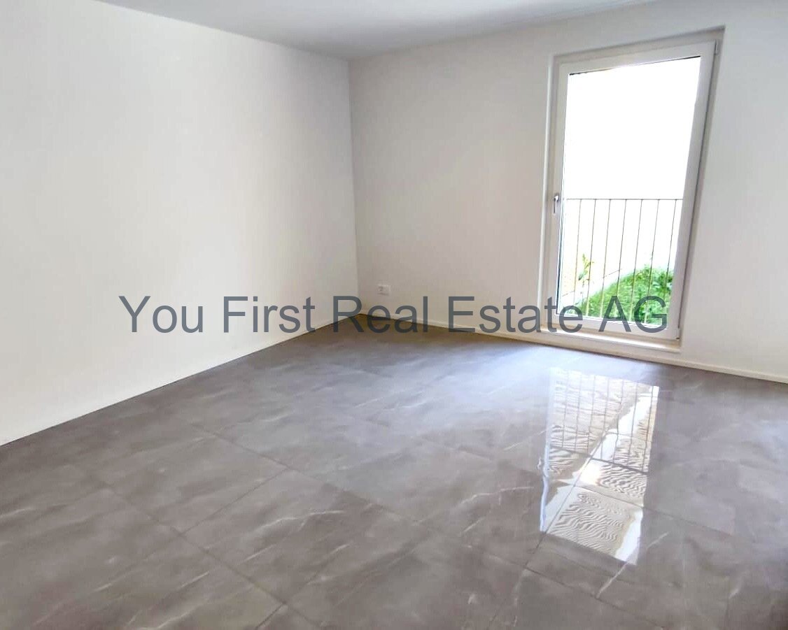 Studio mit großem Balkon 