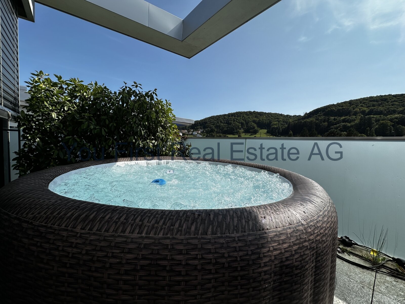 Traumhafte Attikawohnung mit Luxus und Weitblick