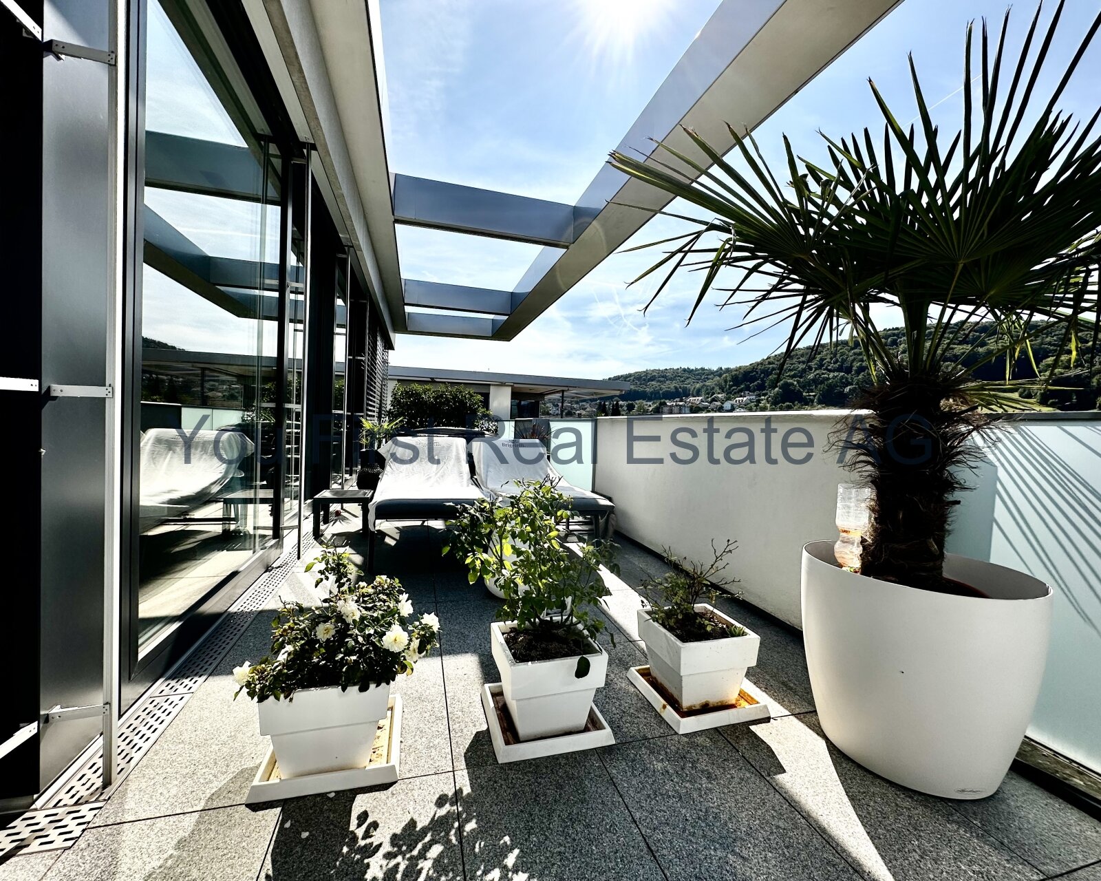 Traumhafte Attikawohnung mit Luxus und Weitblick