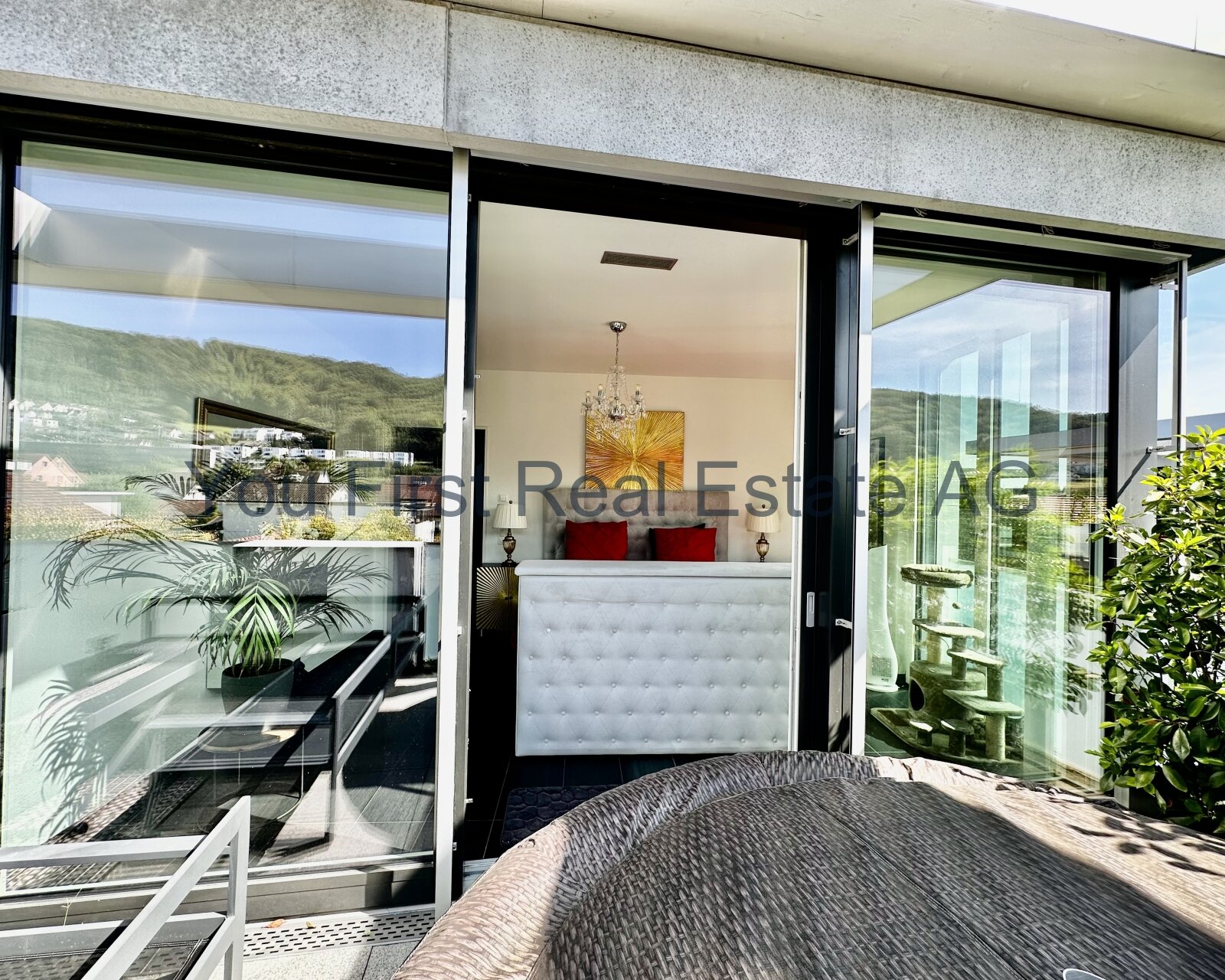 Traumhafte Attikawohnung mit Luxus und Weitblick