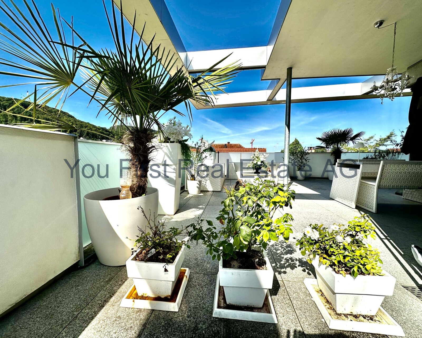 Traumhafte Attikawohnung mit Luxus und Weitblick