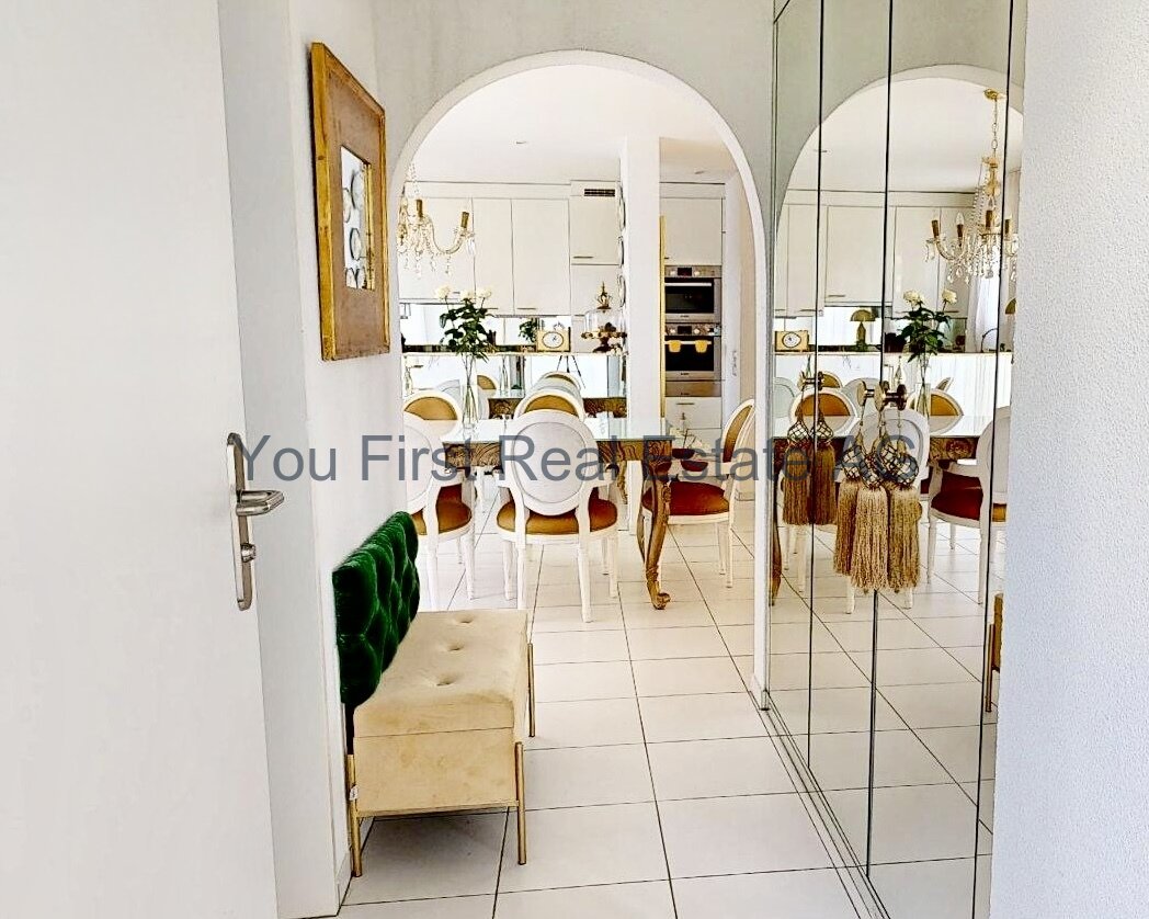 Elegantes Wohnen in Dietlikon: Modernes Zuhause mit Fernblick