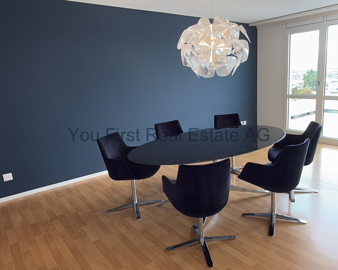 VERMIETET - Wohlfühloase mit Seeblick – Ihr neues Zuhause in Zug