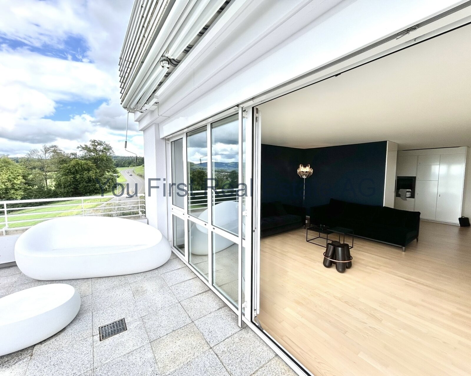 VERMIETET - Wohlfühloase mit Seeblick – Ihr neues Zuhause in Zug