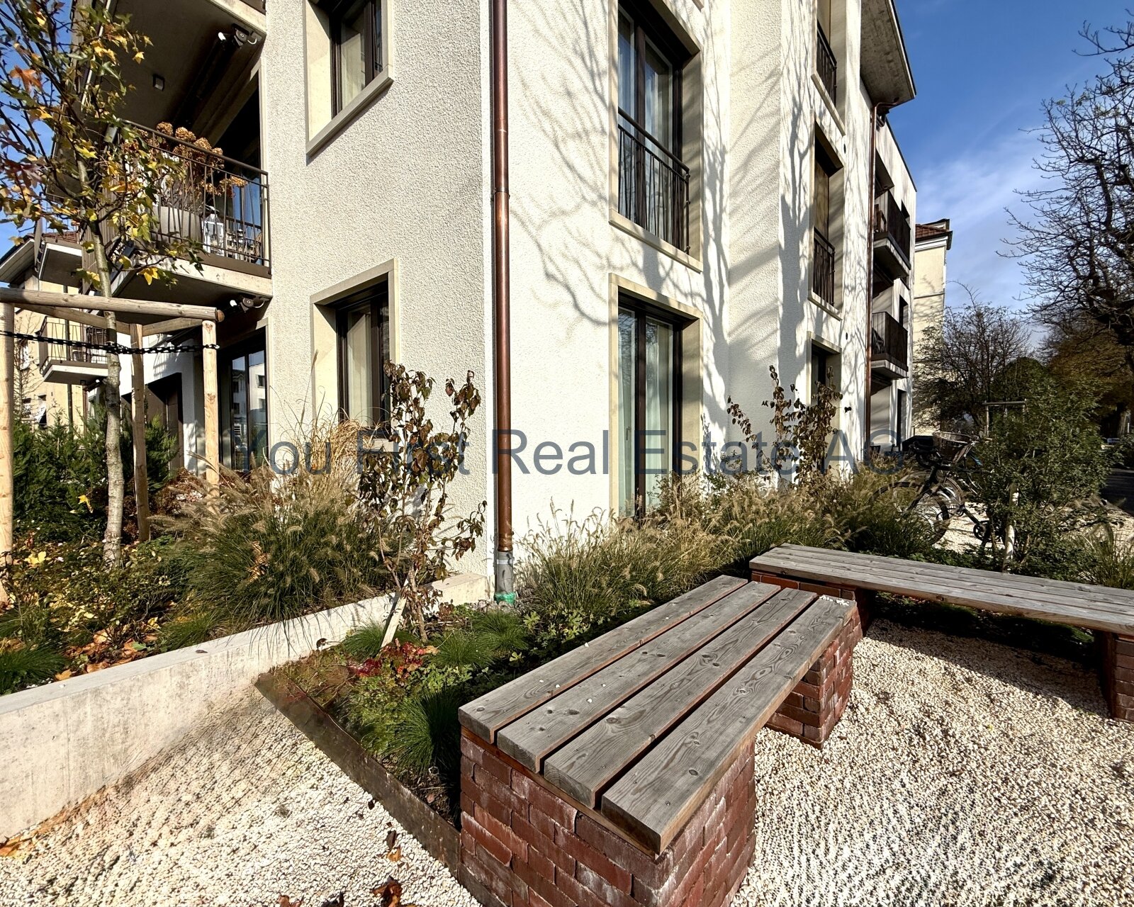 Erstbezug Neubauwohnung mit Liebe zum Detail – stilvolle 3.5-Zimmer-Stadtwohnung im Erdgeschoss