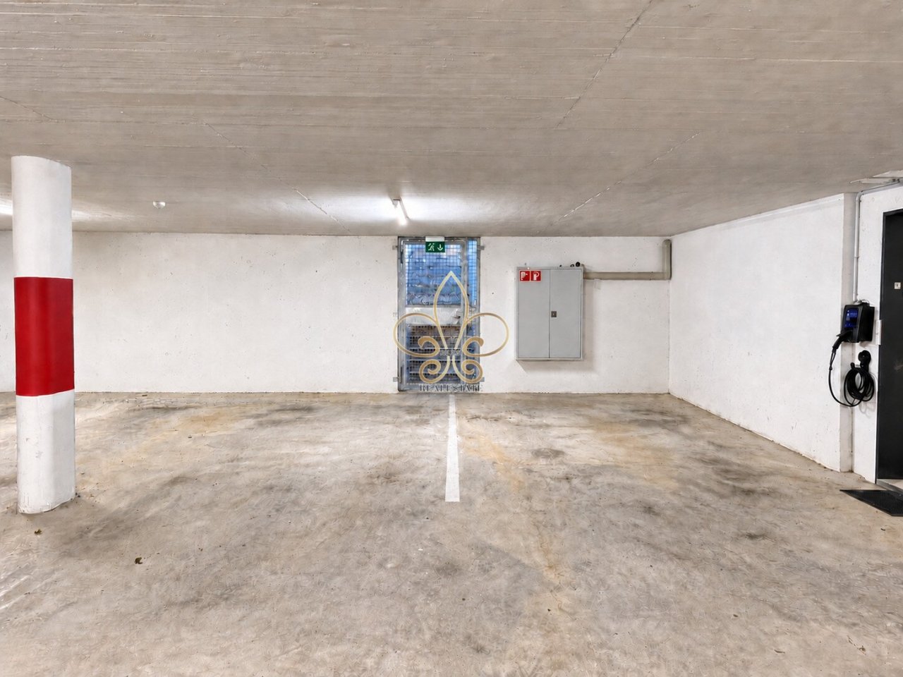 Tiefgarage – zwei Stellplätze