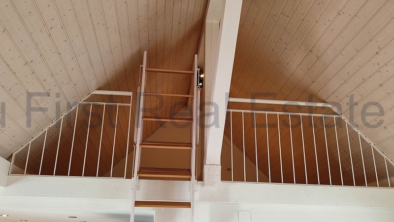 Aufgang zum Office / Musikzimmer / Lounge