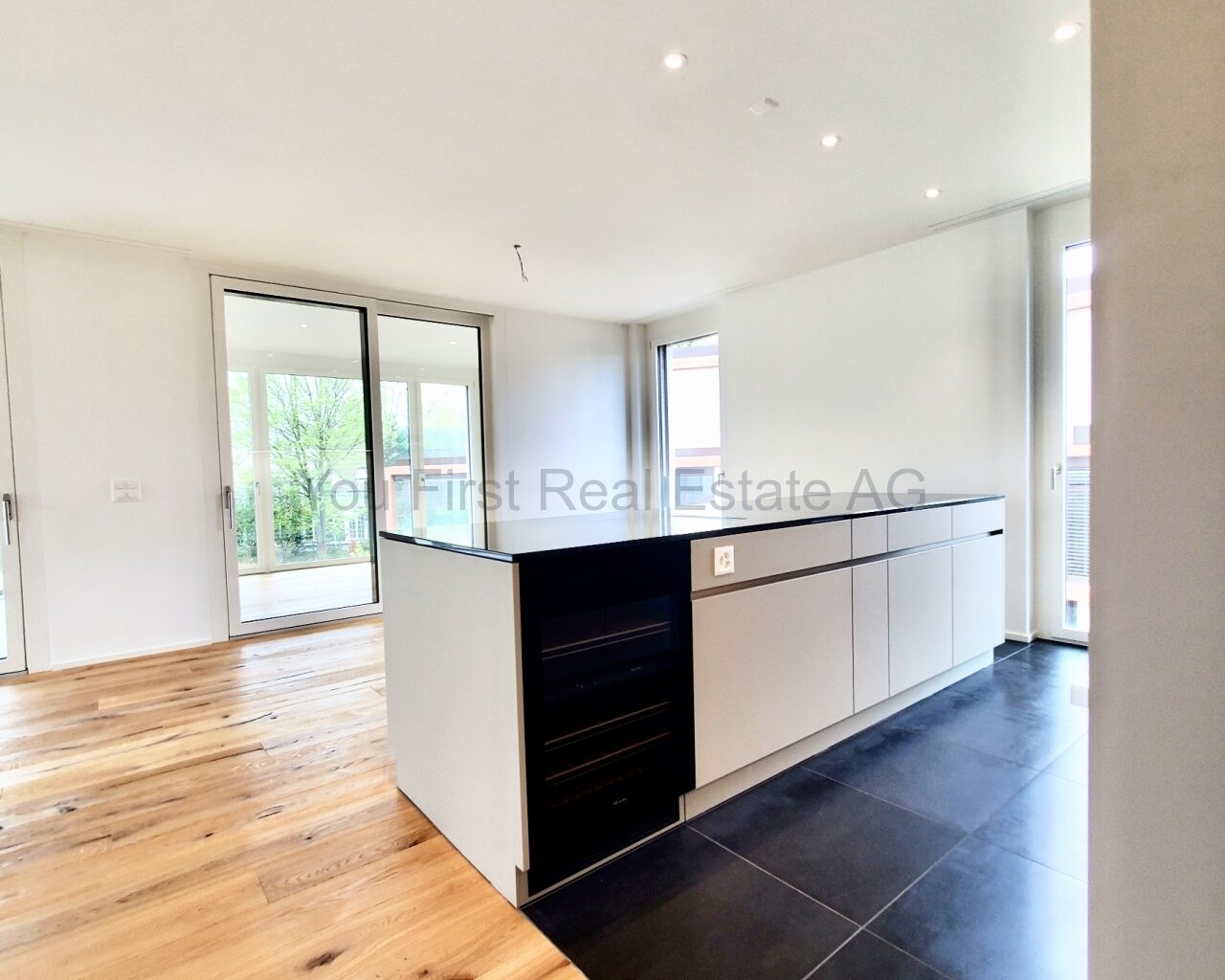 Weinschrank integriert