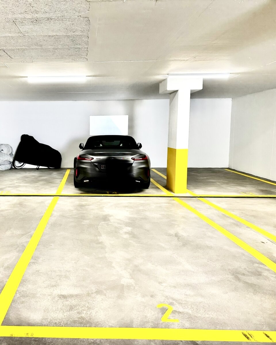 Parkplatz 1 und 2 Parkplatz 1 und 2