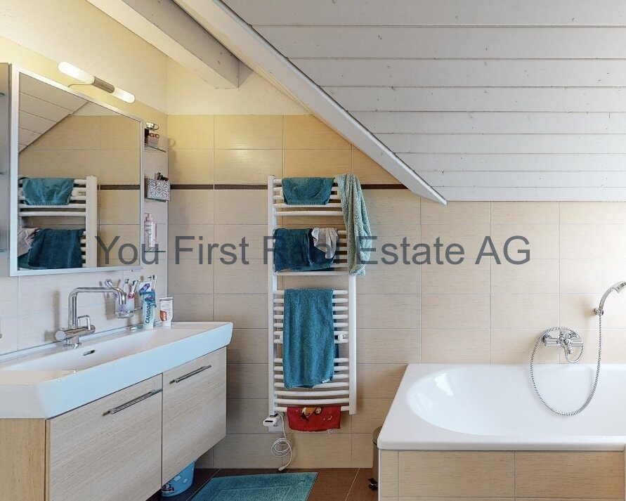 Badezimmer / Lavabo / WC / Dusche Badezimmer / Lavabo / WC / Dusche