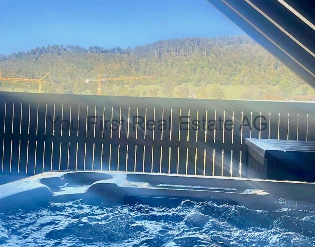 Wellness-Oase mit Panorama-Bergblick: Entspannung auf höchstem Niveau!