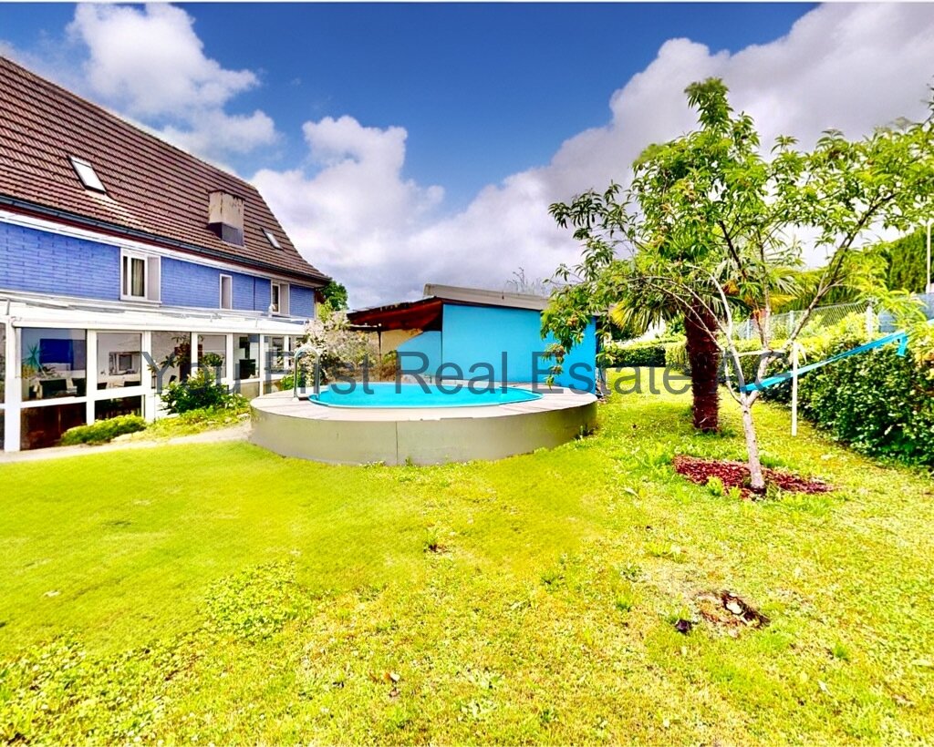 Exklusives Einfamilienhaus mit privatem Poolbereich und sonniger Gartenanlage