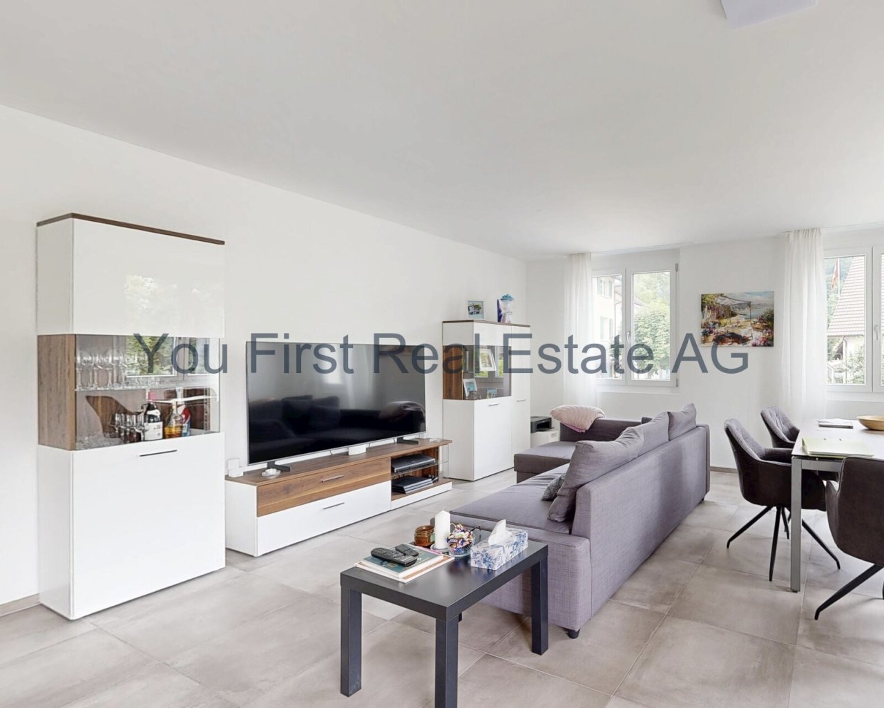 Lichtdurchflutetes Wohnambiente mit intelligenter Raumaufteilung und hochwertiger Einbauschrank-Lösung