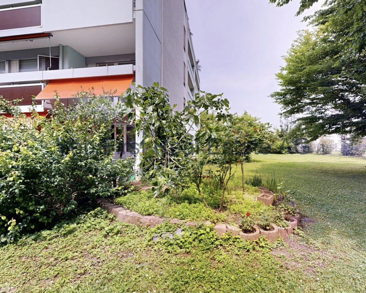 Charmanter Privatgarten mit Gestaltungspotenzial direkt am Wohnhaus