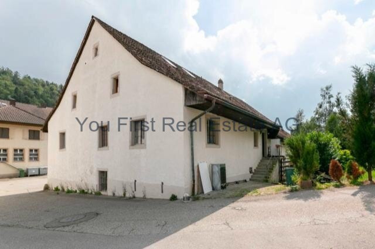 Charmantes Landhaus mit Entwicklungspotenzial - Sanierungsobjekt mit Charakter und Nebengebäude