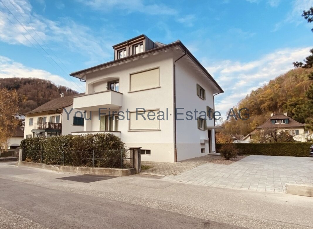 Moderne Stadtvilla mit optimaler Raumaufteilung und Parkettstellplatz