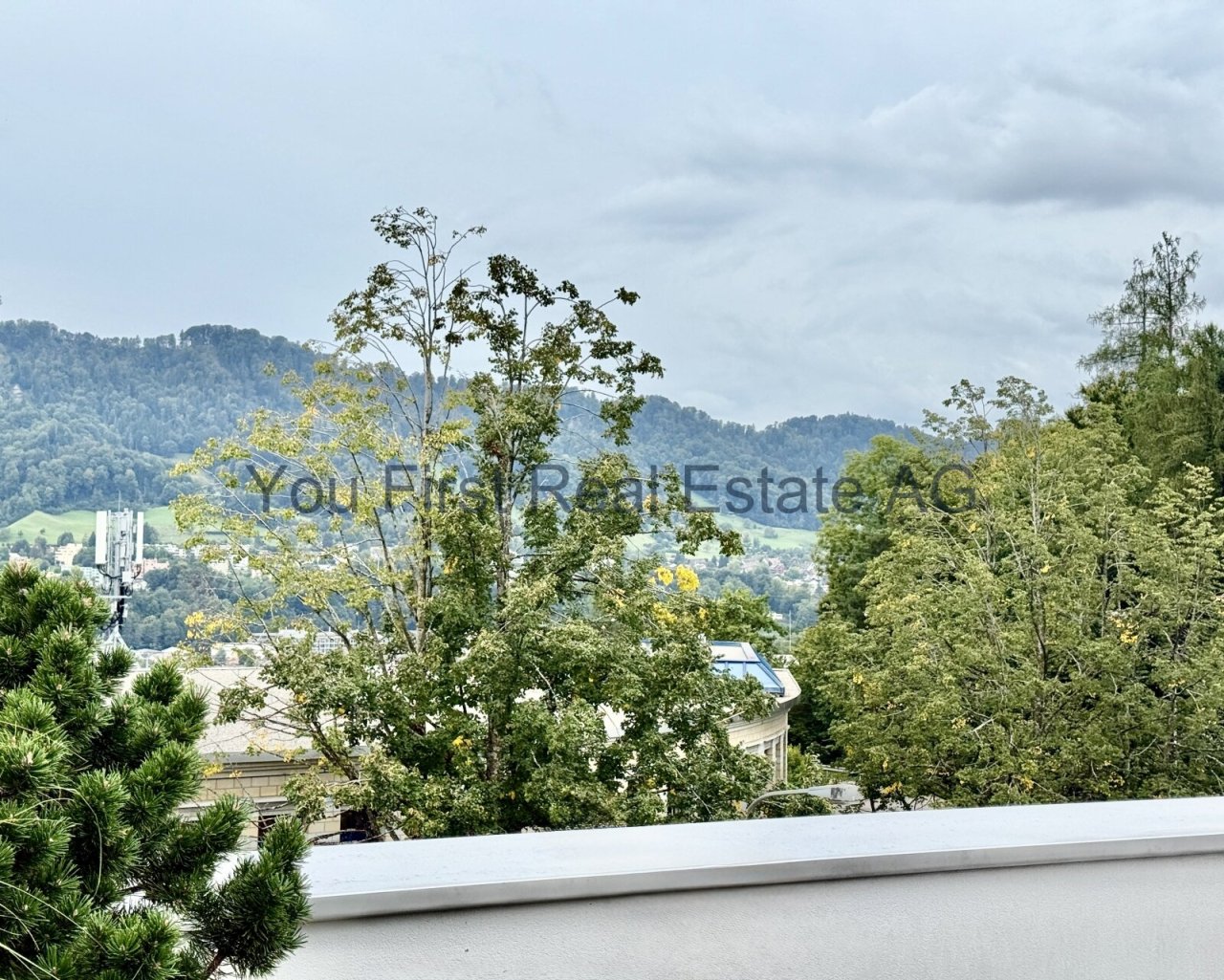 Traumhafter Bergblick - Weitläufige Aussicht von der Terrasse garantiert!