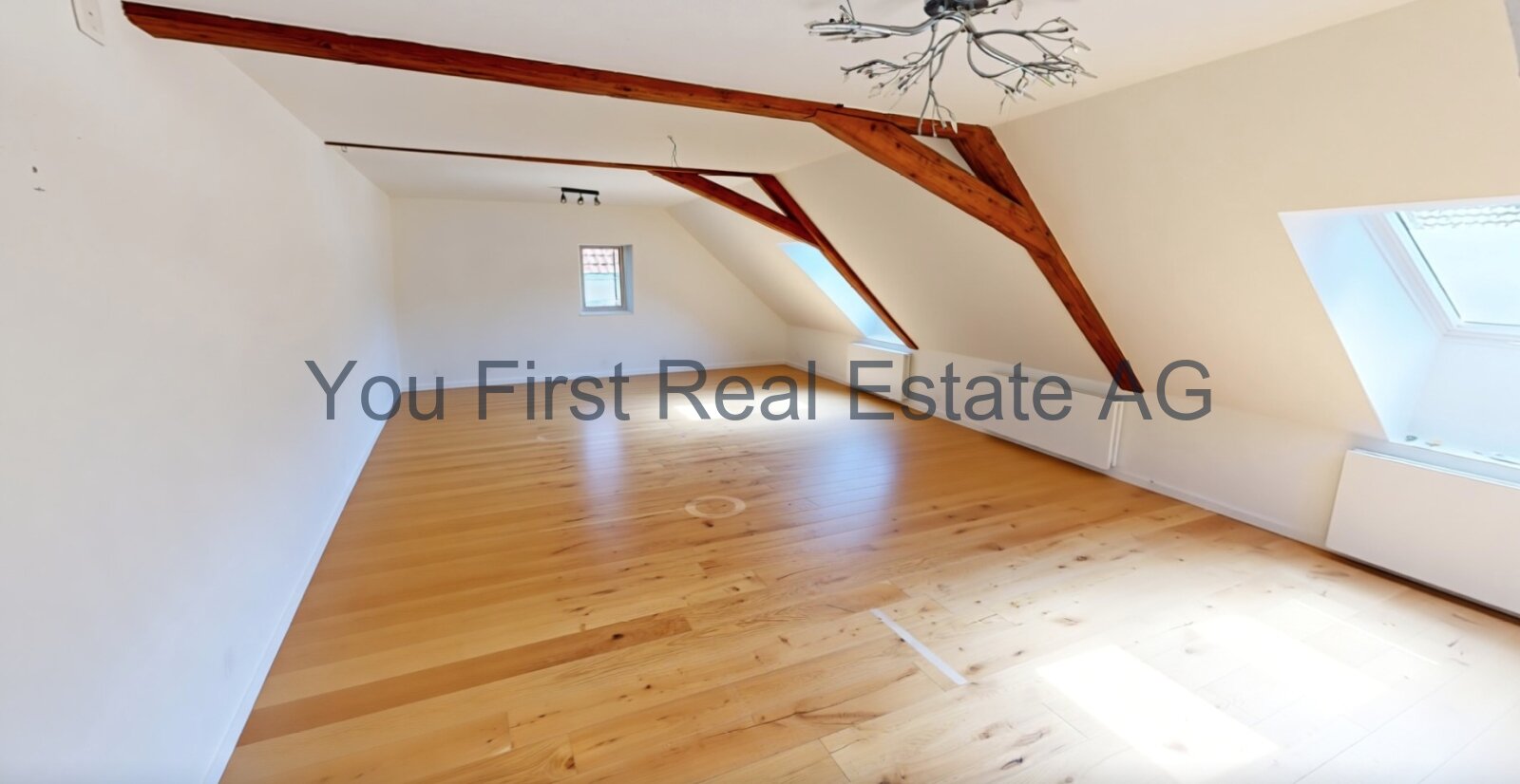 Lichtdurchfluteter Dachraum