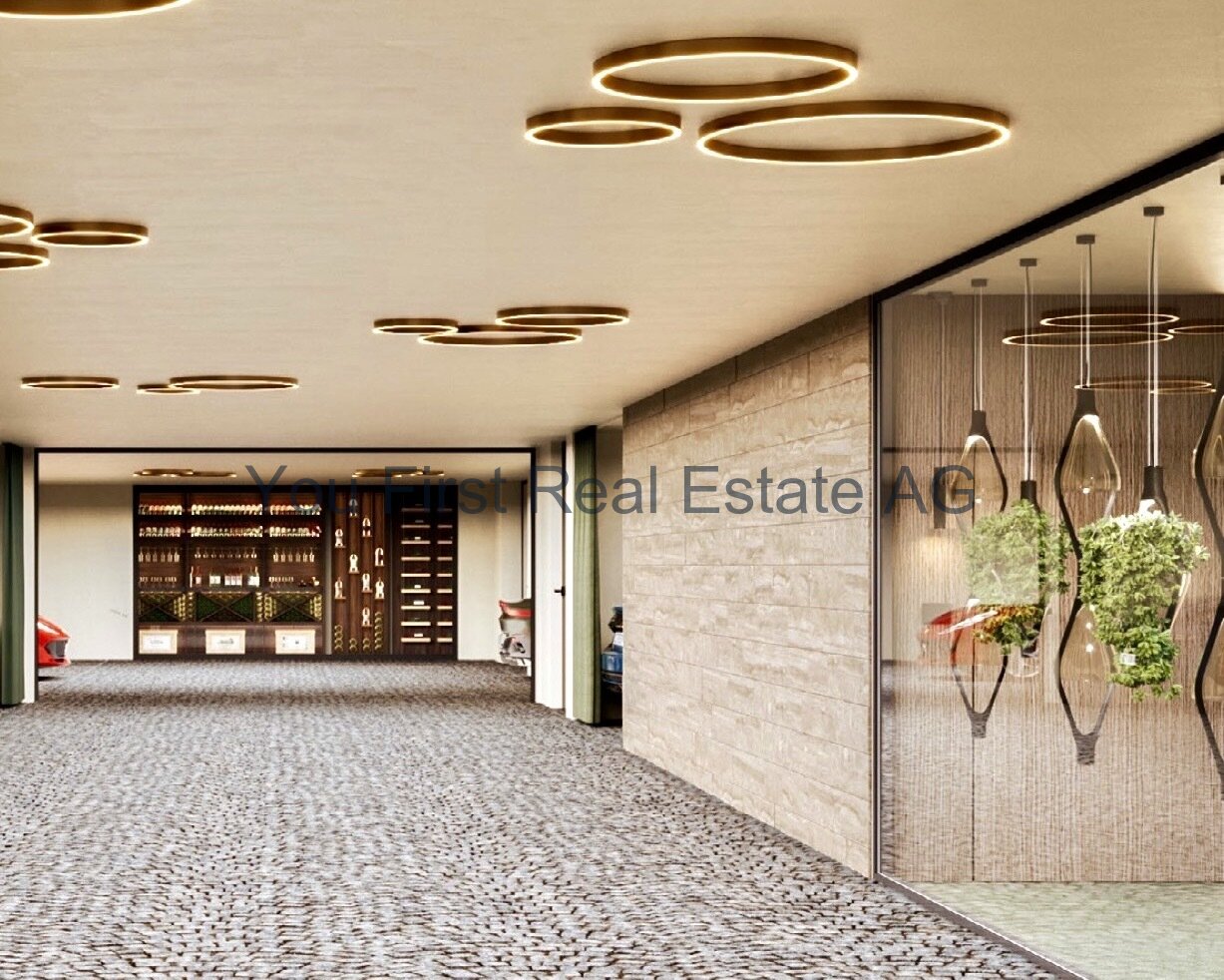 Exklusive Wohnhaus Entree mit Designer-Beleuchtung und elegantem Naturstein-Ambiente