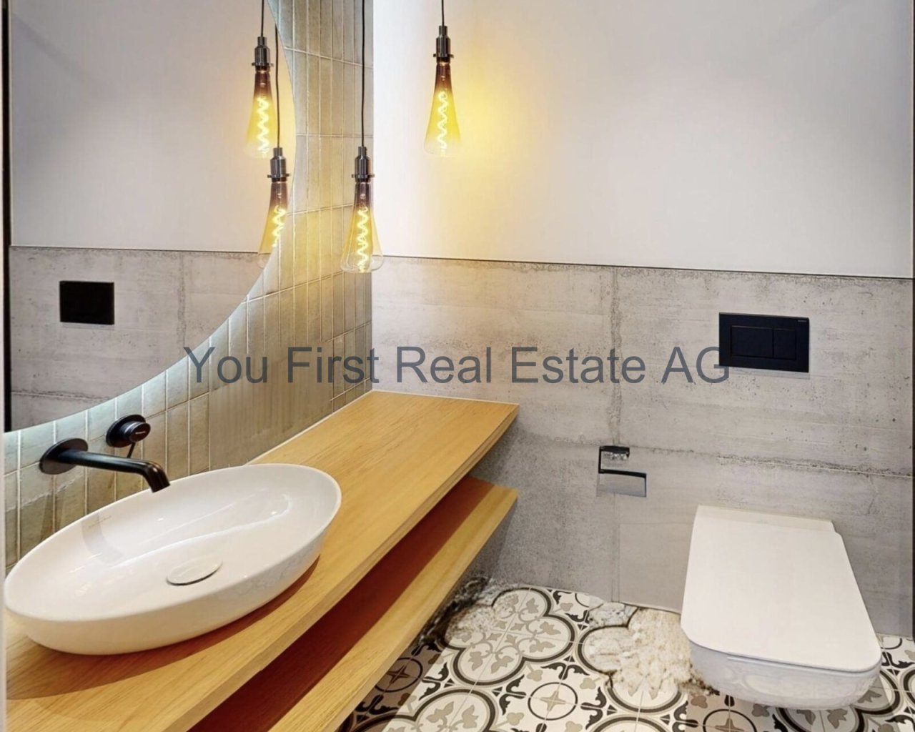 Design-Badezimmer mit Wohlfühl-Garantie: Moderne Waschtischanlage und Designer-Beleuchtung in Perfektion!