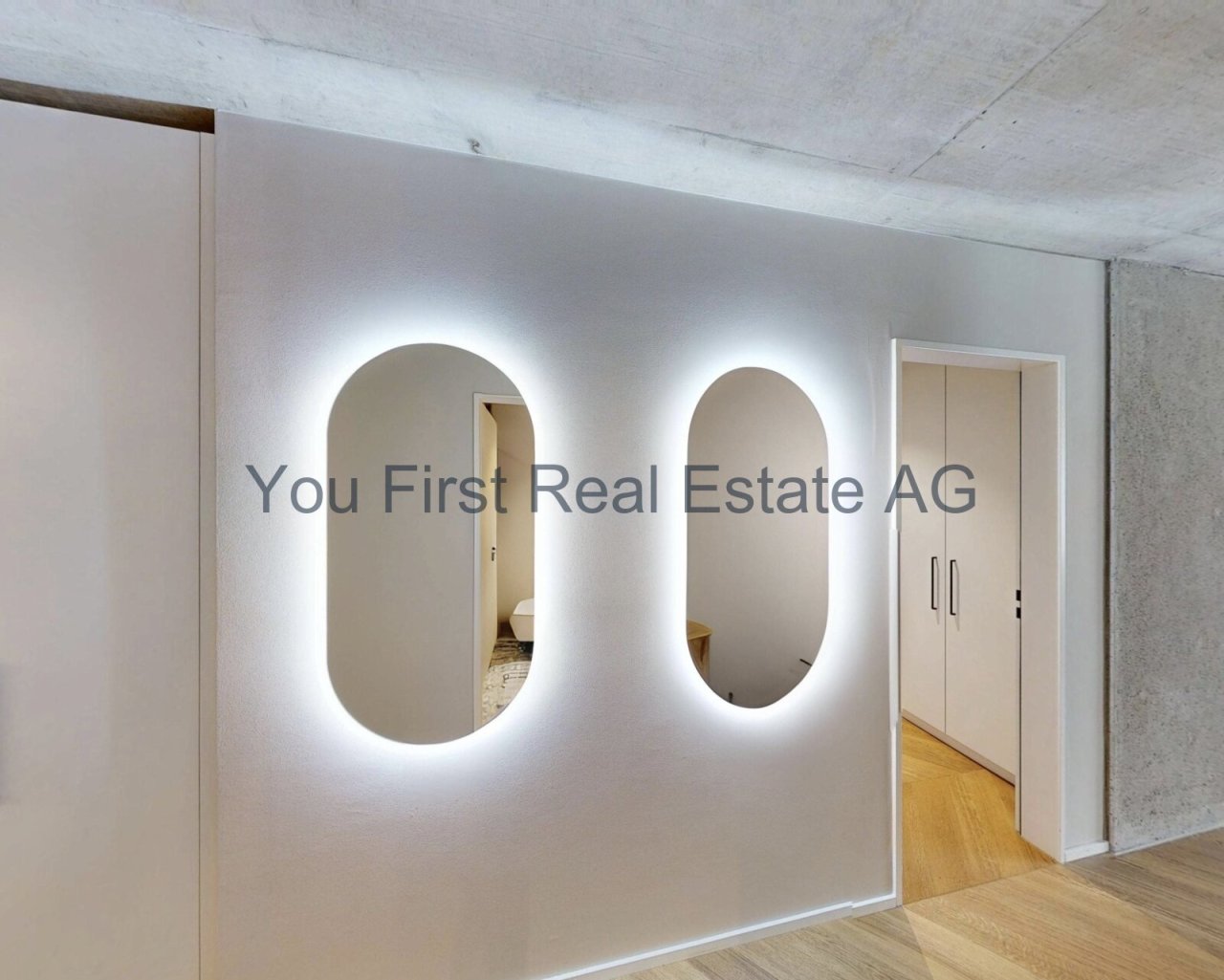 Design-Highlight: Indirekt beleuchtete Spiegel mit elegantem Raumakzent