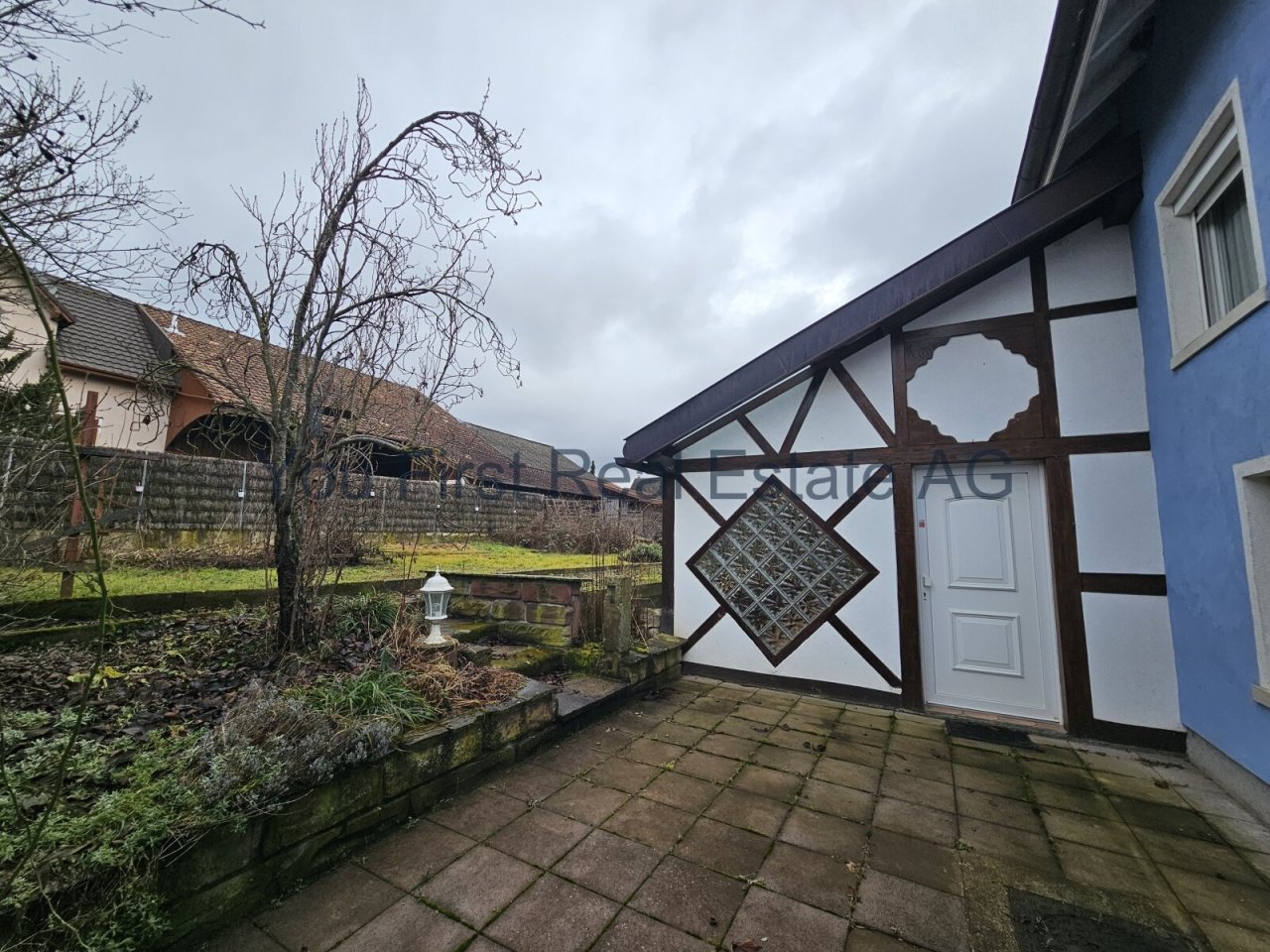 Charmantes Fachwerkgartenhaus mit charaktervollem Fachwerk und praktischer Ausstattung